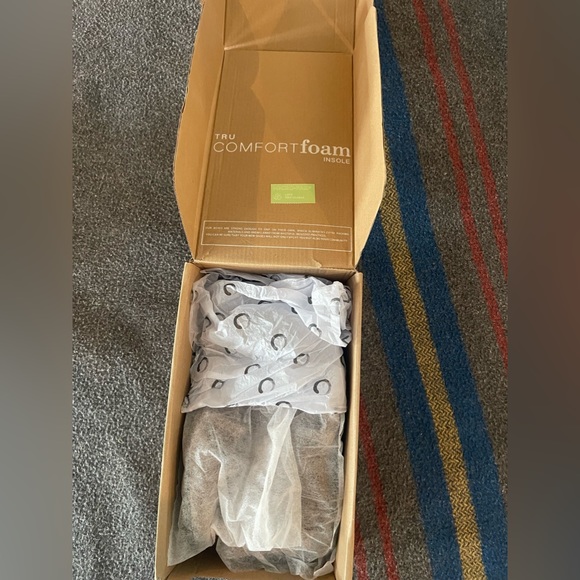 Journee Collection Marlee Flat size 9 Grey - Picture 4 of 4